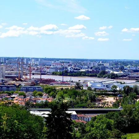 Belle Vue Bordeaux - Parking Prive - Netflix - Tram A * Cenon